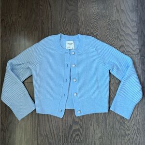 Abercrombie Crew Pearl Button Cardigan